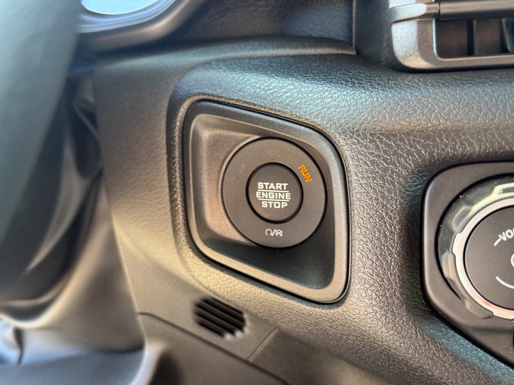 2027 Jeep Wrangler WRANGLER 2-DOOR SPORT
