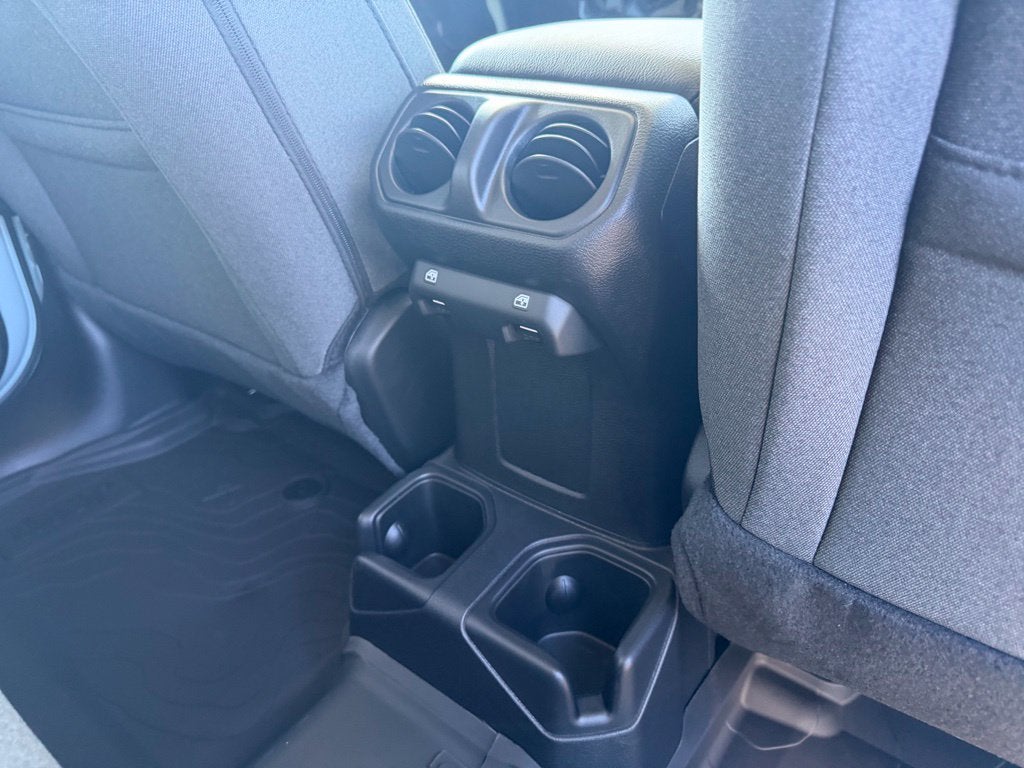 2027 Jeep Wrangler WRANGLER 4-DOOR SPORT S
