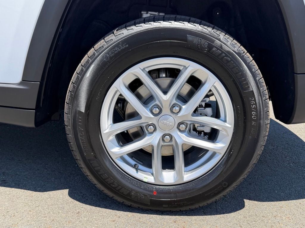 2026 Jeep Grand Cherokee GRAND CHEROKEE LAREDO 4X2
