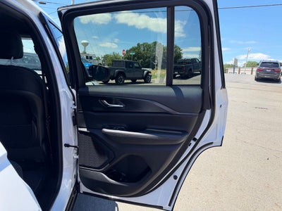 2026 Jeep Grand Cherokee GRAND CHEROKEE LAREDO 4X2