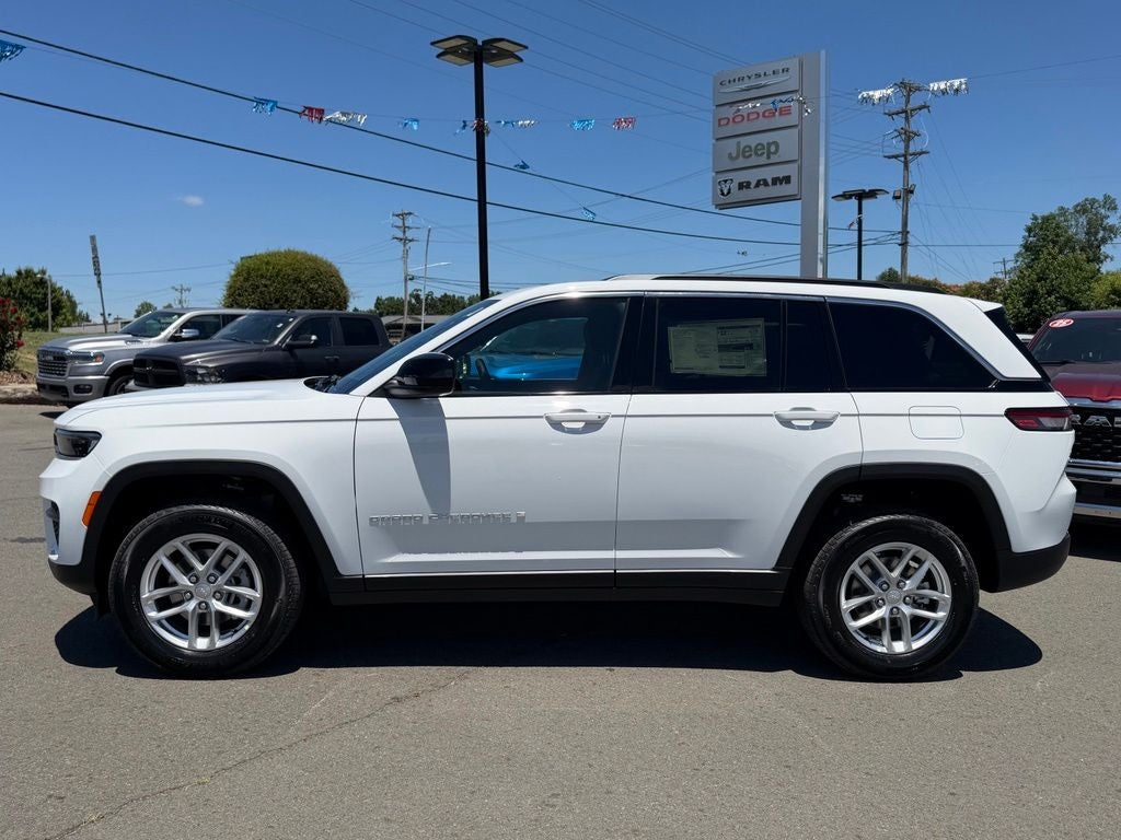 2026 Jeep Grand Cherokee GRAND CHEROKEE LAREDO 4X2