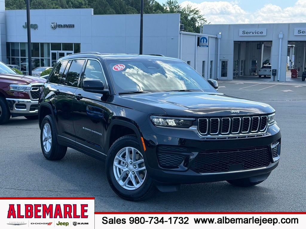 2026 Jeep Grand Cherokee GRAND CHEROKEE LAREDO 4X2