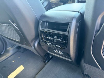 2026 Jeep Grand Cherokee GRAND CHEROKEE LAREDO 4X2