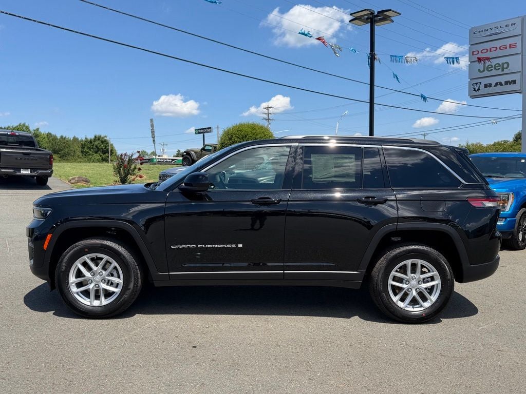 2026 Jeep Grand Cherokee GRAND CHEROKEE LAREDO 4X2