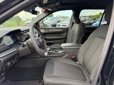 2026 Jeep Grand Cherokee GRAND CHEROKEE LAREDO X 4X4