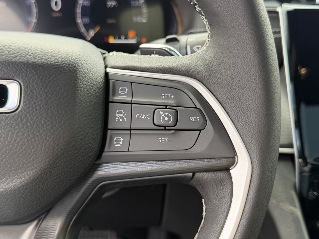 2026 Jeep Grand Cherokee GRAND CHEROKEE LAREDO X 4X4