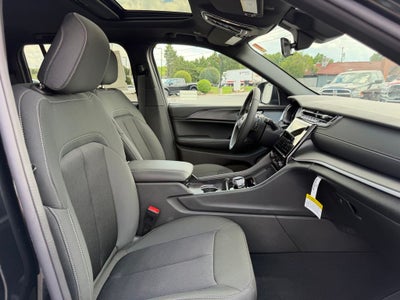2026 Jeep Grand Cherokee GRAND CHEROKEE LAREDO X 4X4