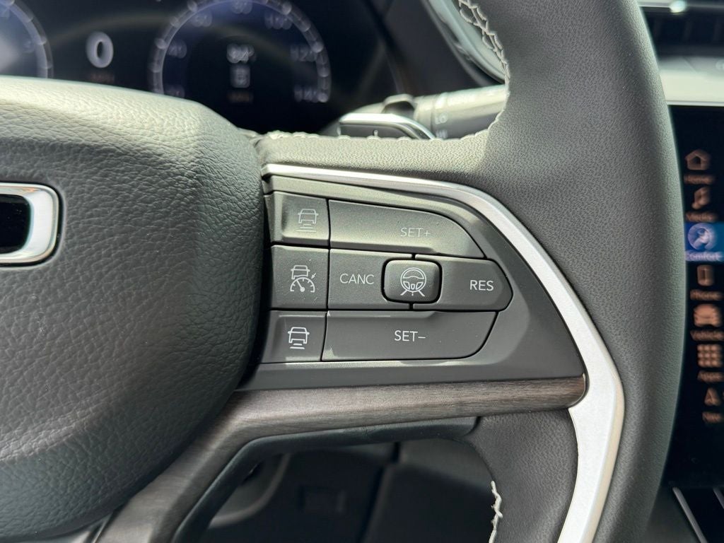 2026 Jeep Grand Cherokee GRAND CHEROKEE LAREDO ALTITUDE 4X4