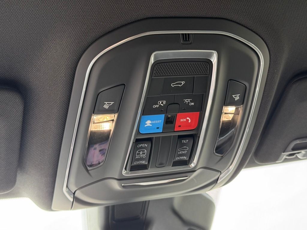 2026 Jeep Grand Cherokee GRAND CHEROKEE LAREDO ALTITUDE 4X4