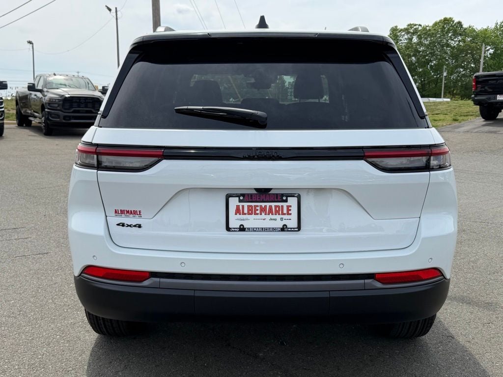 2026 Jeep Grand Cherokee GRAND CHEROKEE LAREDO ALTITUDE 4X4