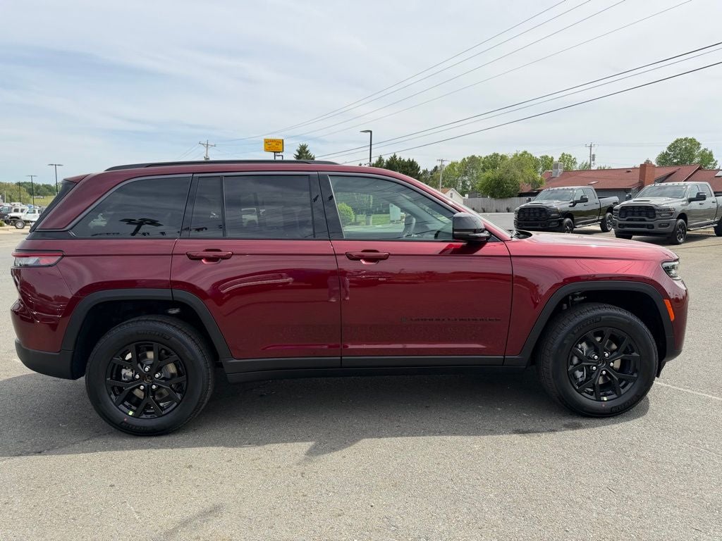 2026 Jeep Grand Cherokee GRAND CHEROKEE LAREDO ALTITUDE 4X4