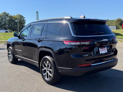 2027 Jeep Grand Cherokee GRAND CHEROKEE L LAREDO X 4X4