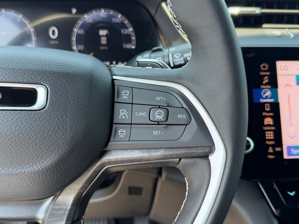 2026 Jeep Grand Cherokee GRAND CHEROKEE L LAREDO ALTITUDE 4X4
