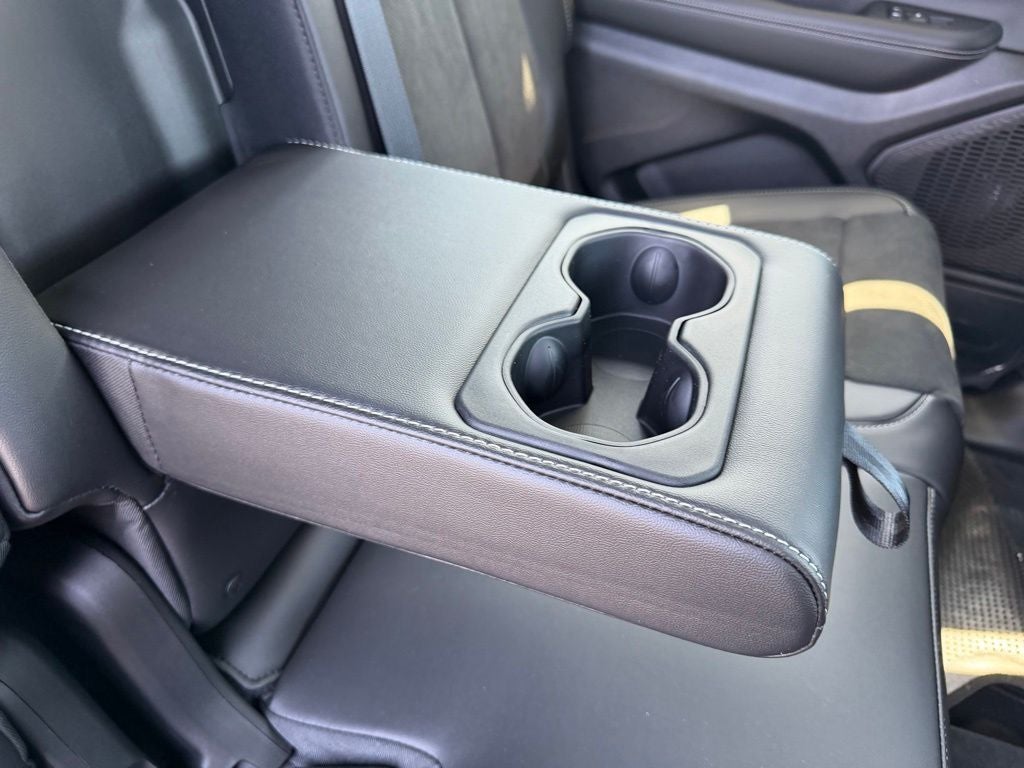 2026 Jeep Grand Cherokee GRAND CHEROKEE L LAREDO ALTITUDE 4X4