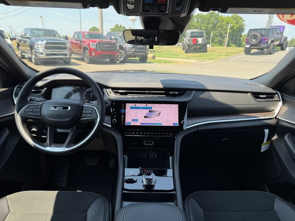 2026 Jeep Grand Cherokee GRAND CHEROKEE L LAREDO ALTITUDE 4X4
