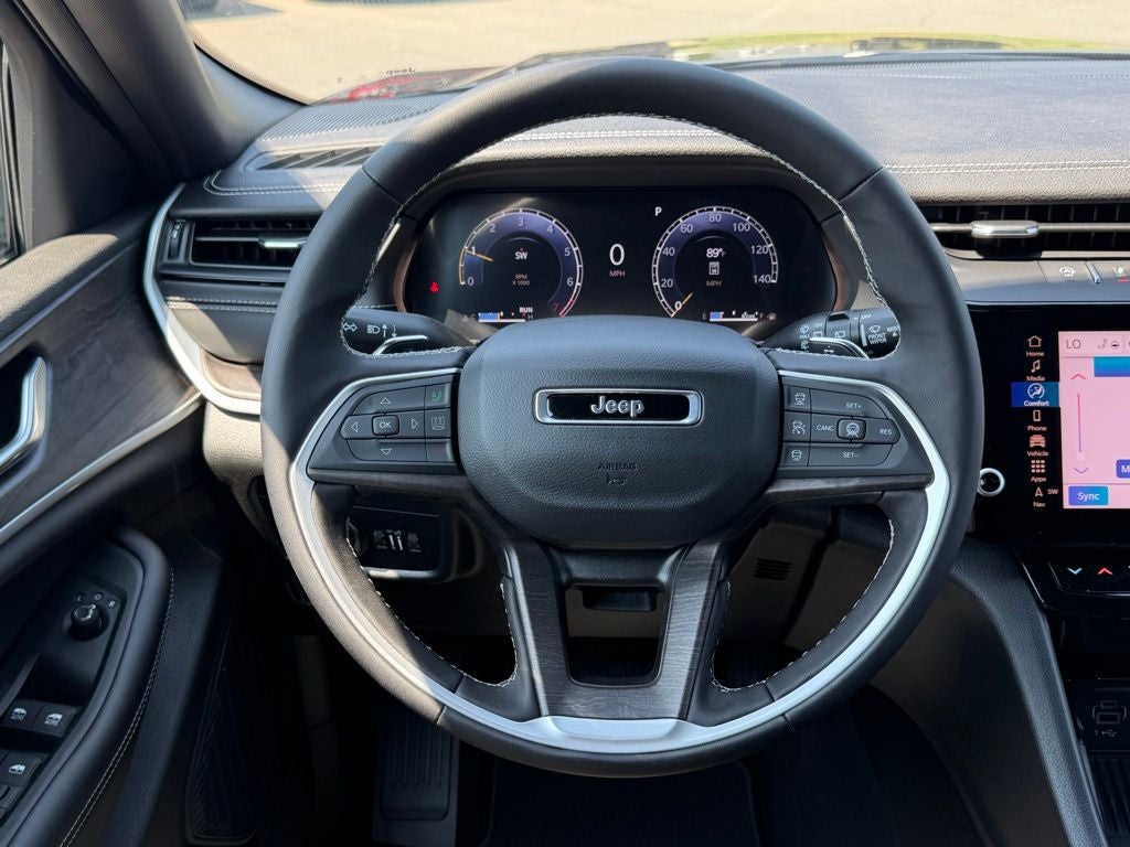 2026 Jeep Grand Cherokee GRAND CHEROKEE L LAREDO ALTITUDE 4X4