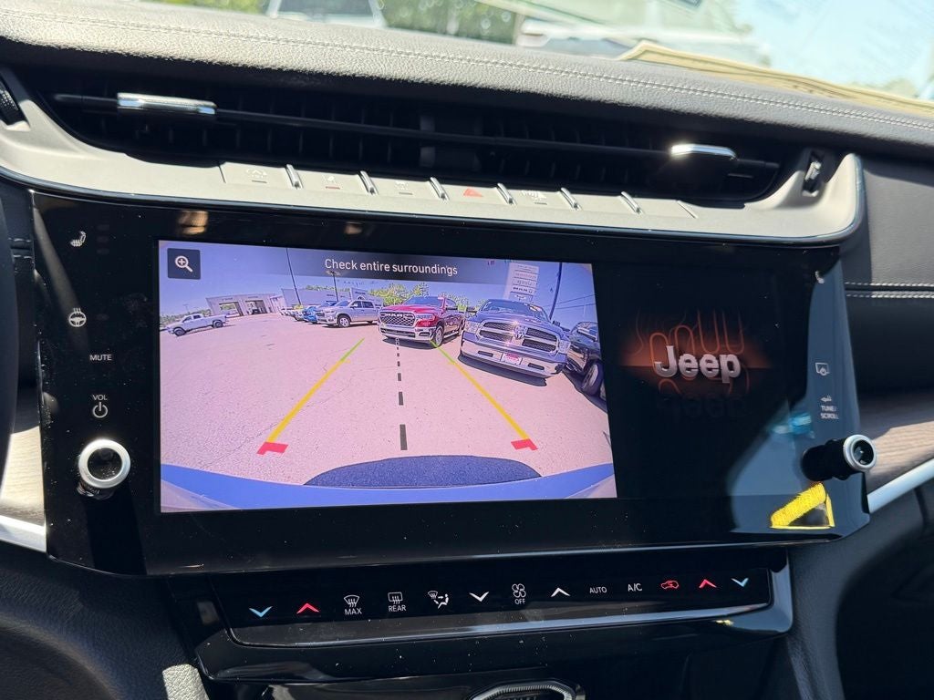 2026 Jeep Grand Cherokee GRAND CHEROKEE L LAREDO ALTITUDE 4X4