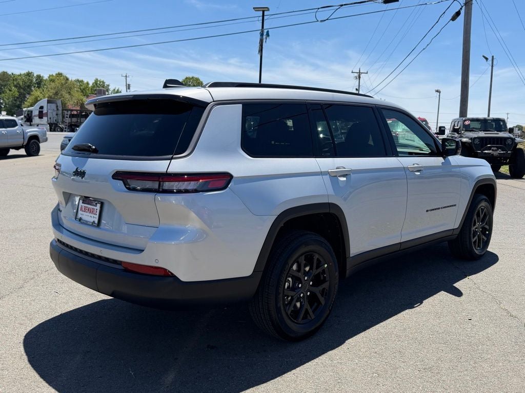 2026 Jeep Grand Cherokee GRAND CHEROKEE L LAREDO ALTITUDE 4X4