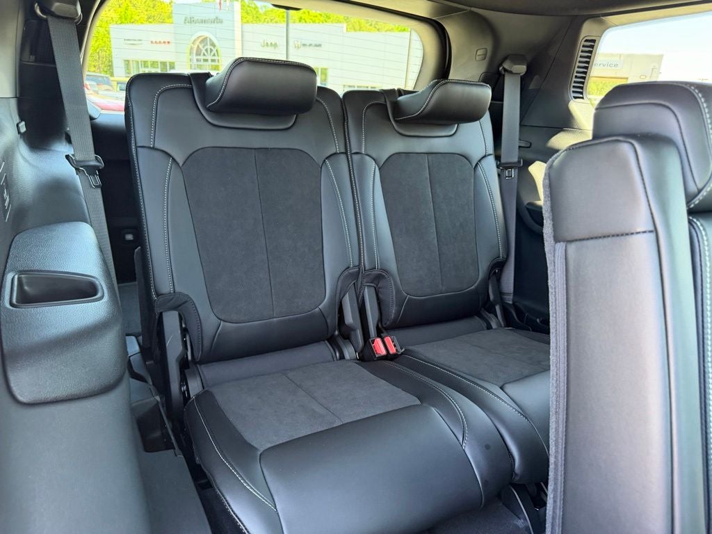 2026 Jeep Grand Cherokee GRAND CHEROKEE L LAREDO ALTITUDE 4X4