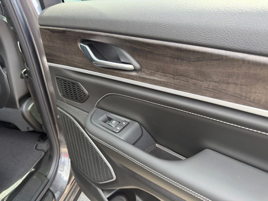 2026 Jeep Grand Cherokee GRAND CHEROKEE L LIMITED RESERVE 4X4