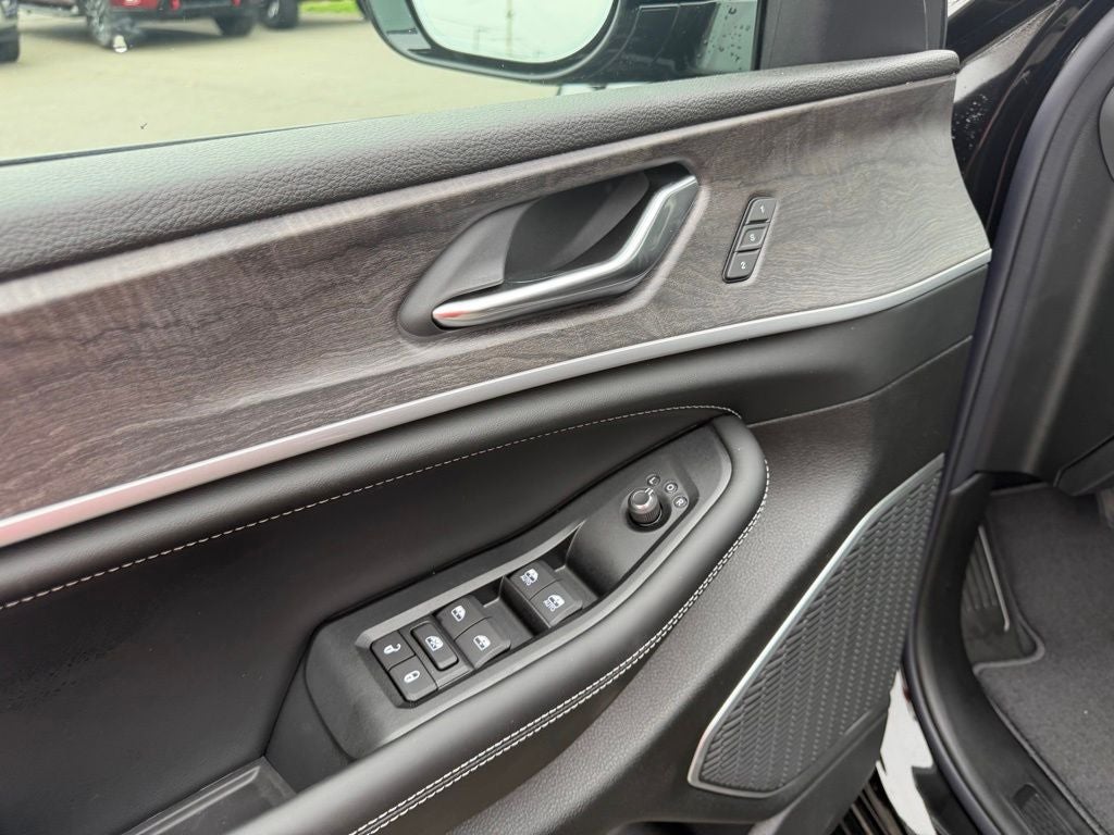 2026 Jeep Grand Cherokee GRAND CHEROKEE L LIMITED RESERVE 4X4
