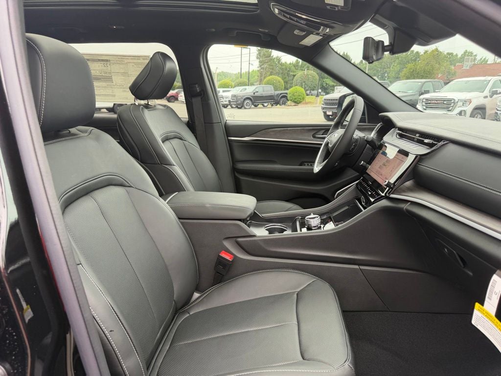 2026 Jeep Grand Cherokee GRAND CHEROKEE L LIMITED RESERVE 4X4