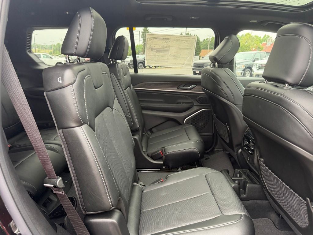 2026 Jeep Grand Cherokee GRAND CHEROKEE L LIMITED RESERVE 4X4