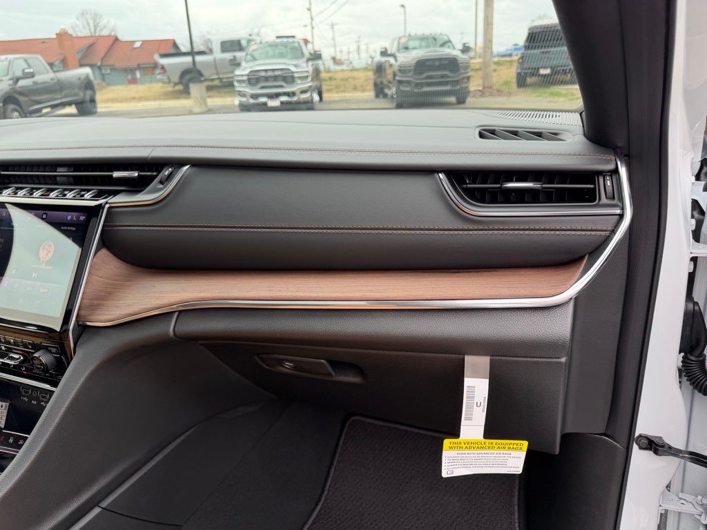 2025 Jeep Grand Cherokee GRAND CHEROKEE L SUMMIT 4X4