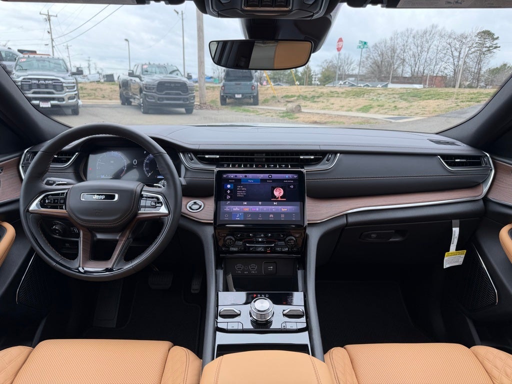 2025 Jeep Grand Cherokee GRAND CHEROKEE L SUMMIT 4X4