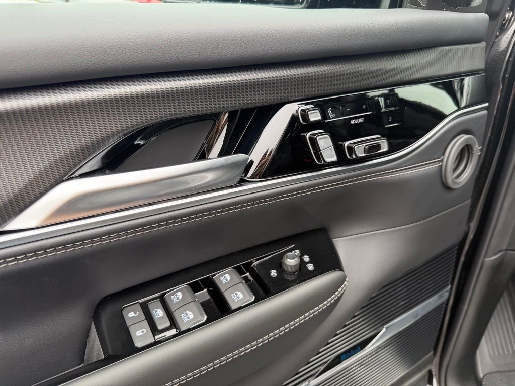 2026 Jeep Grand Wagoneer GRAND WAGONEER SUMMIT OBSIDIAN 4X4