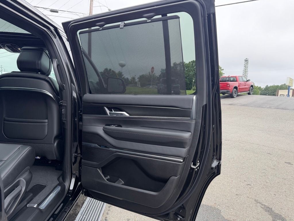 2026 Jeep Grand Wagoneer GRAND WAGONEER SUMMIT OBSIDIAN 4X4