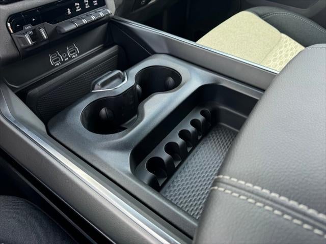 2025 RAM Ram 1500 RAM 1500 BIG HORN CREW CAB 4X4 5'7' BOX