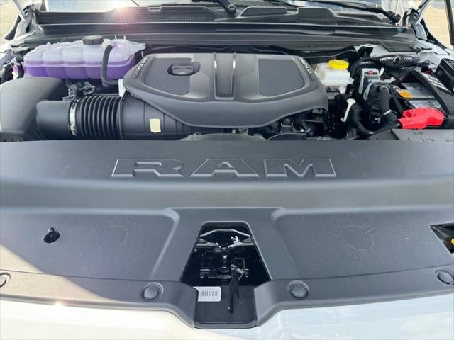 2025 RAM Ram 1500 RAM 1500 BIG HORN CREW CAB 4X4 5'7' BOX