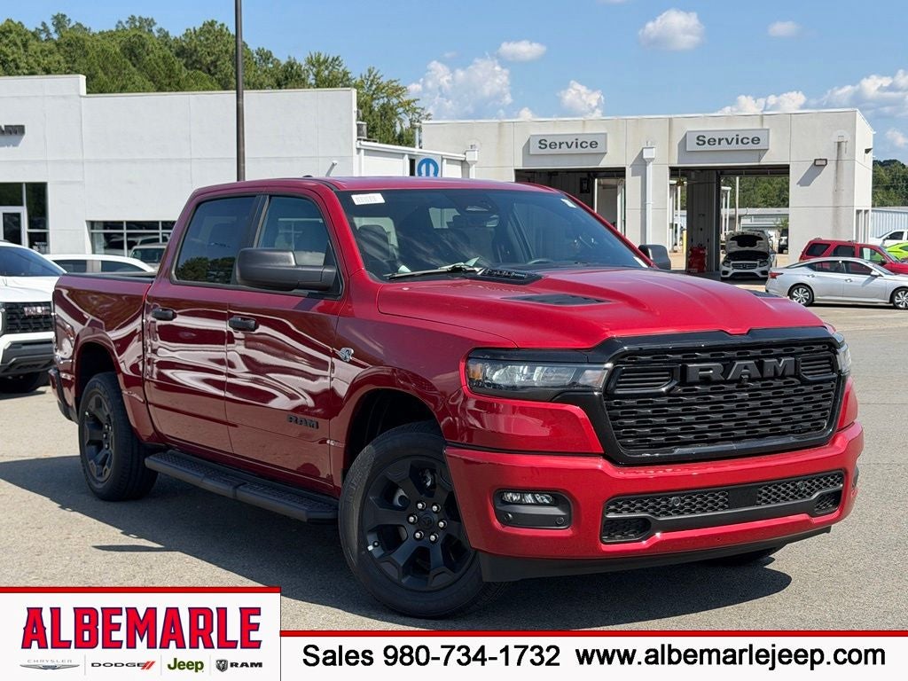 2026 RAM Ram 1500 RAM 1500 EXPRESS CREW CAB 4X4 5'7' BOX