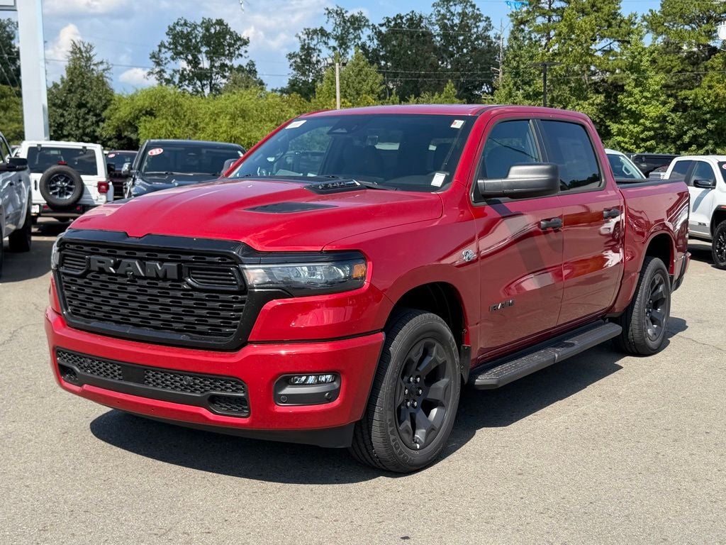 2026 RAM Ram 1500 RAM 1500 EXPRESS CREW CAB 4X4 5'7' BOX