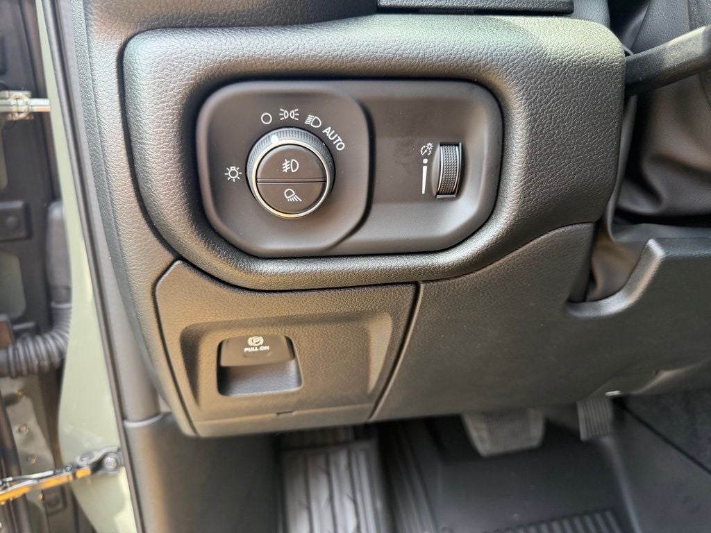 2026 RAM Ram 1500 RAM 1500 WARLOCK CREW CAB 4X4 5'7' BOX