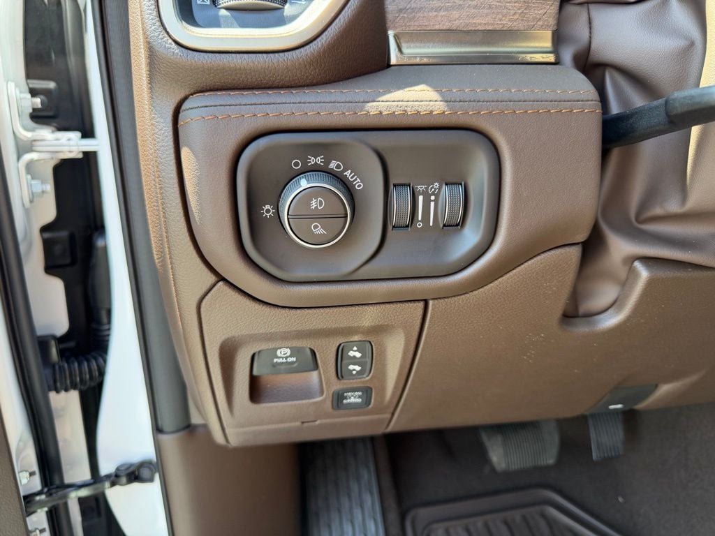 2026 RAM Ram 1500 RAM 1500 LIMITED LONGHORN CREW CAB 4X4 5'7' BOX