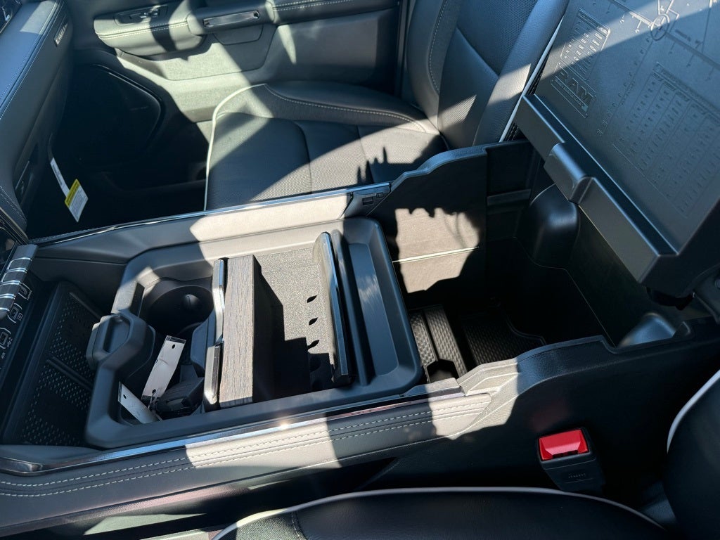 2026 RAM Ram 1500 RAM 1500 LIMITED CREW CAB 4X4 5'7' BOX