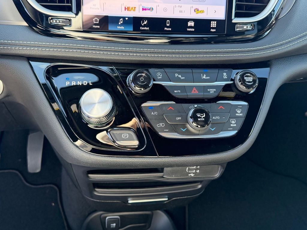 2026 Chrysler Pacifica PACIFICA SELECT