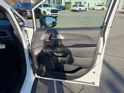 2026 Chrysler Voyager VOYAGER LX