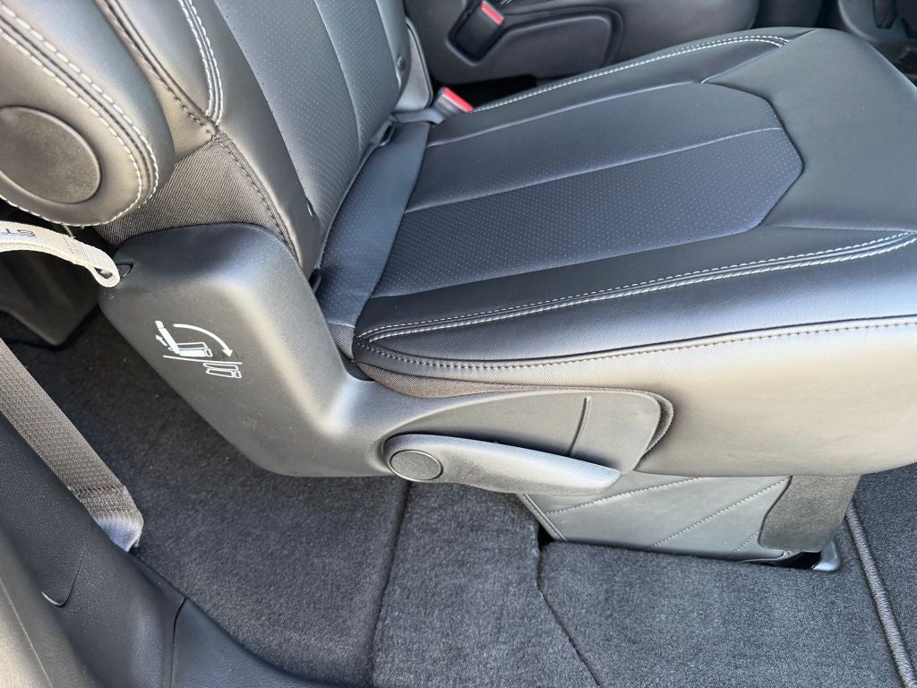 2026 Chrysler Voyager VOYAGER LX