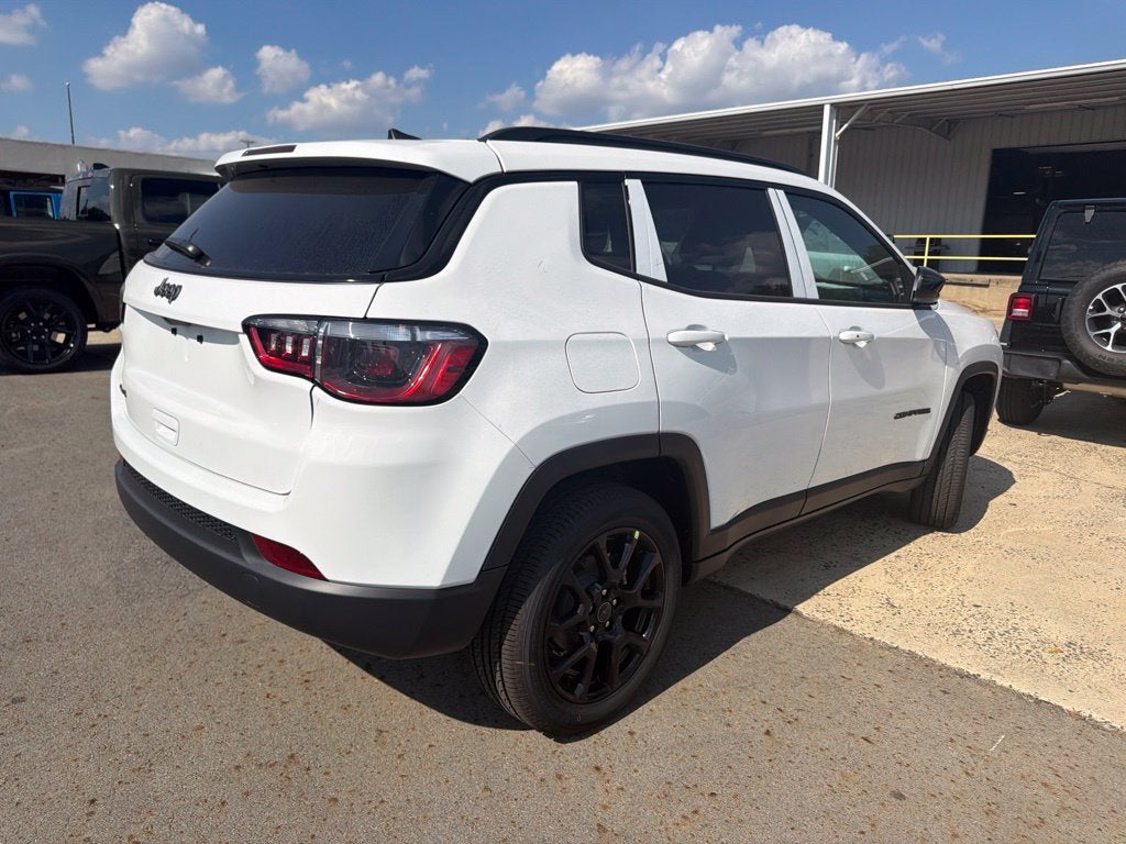 2027 Jeep Compass COMPASS LATITUDE ALTITUDE 4X4