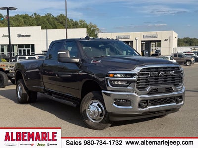 2027 RAM Ram 3500 RAM 3500 TRADESMAN CREW CAB 4X4 8' BOX