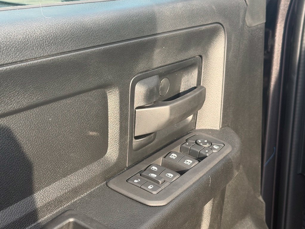 2027 RAM Ram 3500 RAM 3500 TRADESMAN CREW CAB 4X4 8' BOX