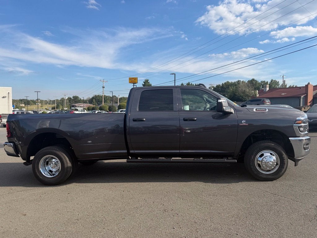 2027 RAM Ram 3500 RAM 3500 TRADESMAN CREW CAB 4X4 8' BOX