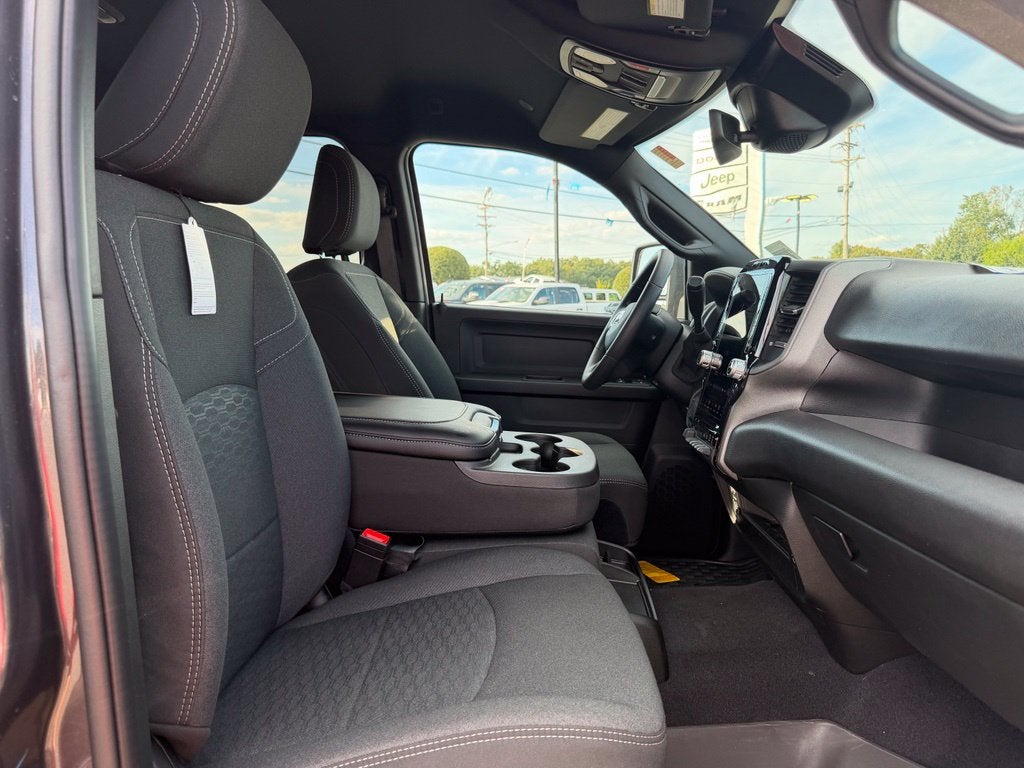 2027 RAM Ram 3500 RAM 3500 TRADESMAN CREW CAB 4X4 8' BOX