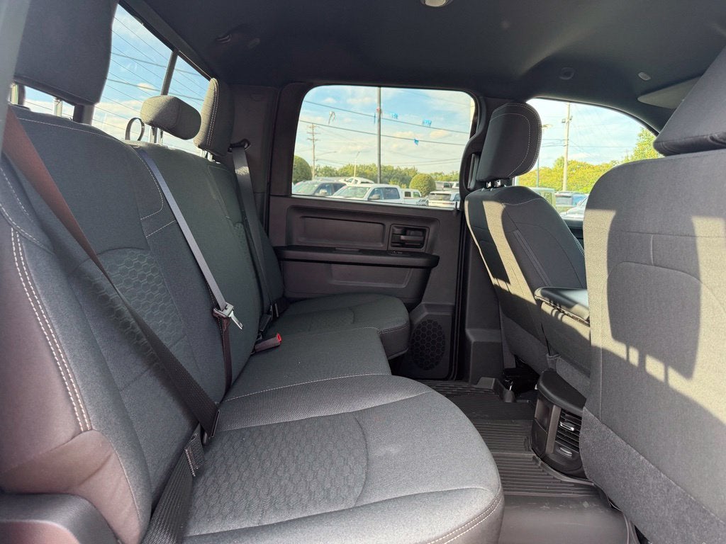 2027 RAM Ram 3500 RAM 3500 TRADESMAN CREW CAB 4X4 8' BOX