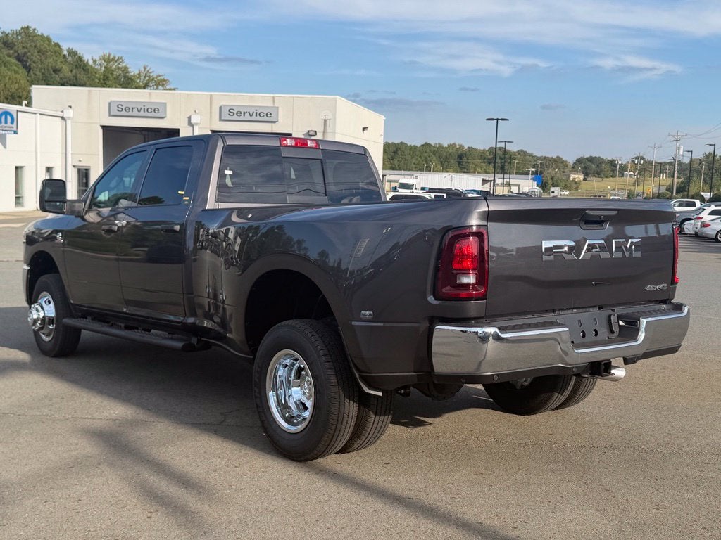 2027 RAM Ram 3500 RAM 3500 TRADESMAN CREW CAB 4X4 8' BOX