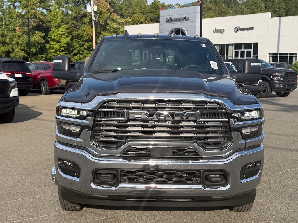 2027 RAM Ram 3500 RAM 3500 TRADESMAN CREW CAB 4X4 8' BOX