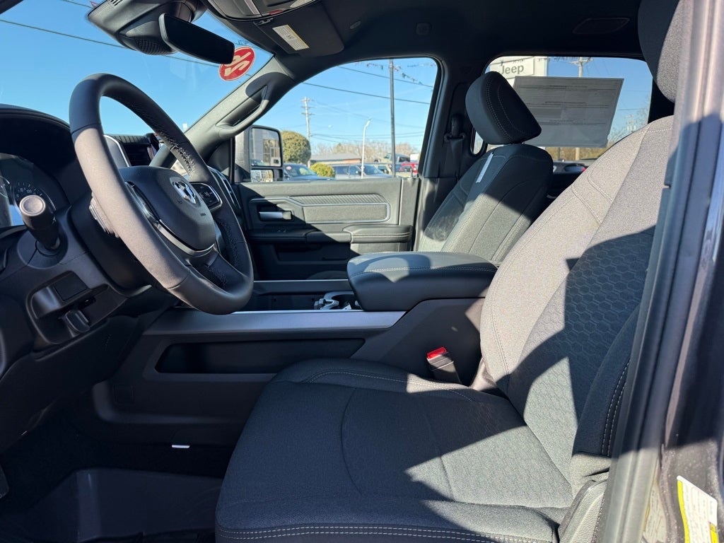 2026 RAM Ram 3500 RAM 3500 BIG HORN CREW CAB 4X4 8' BOX